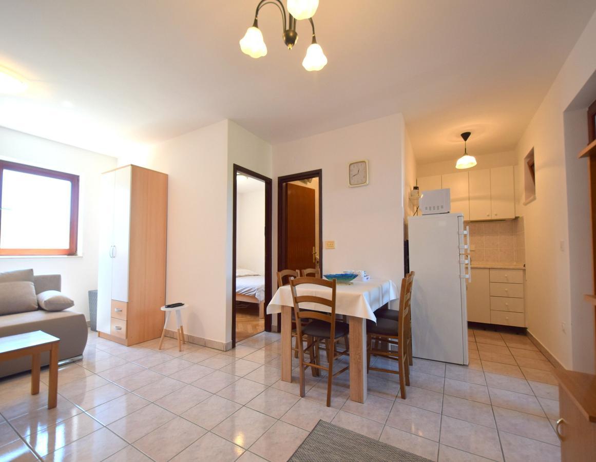 Apartment Ozren Malinska Bagian luar foto